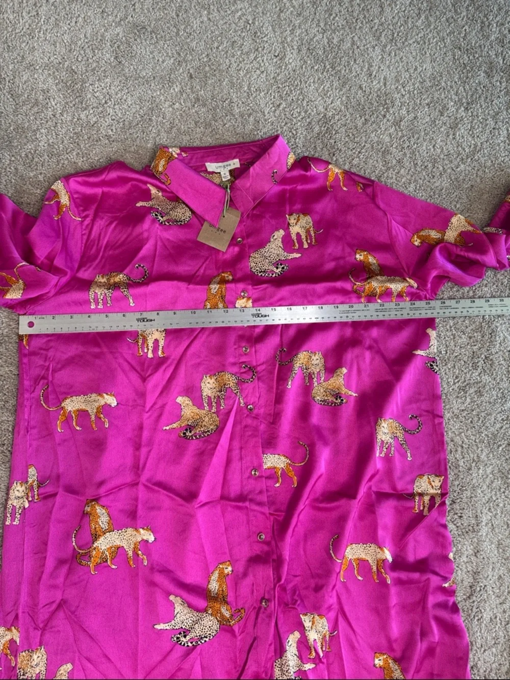 Umgee Fuchsia Maxi Shirt Dress with Gold Safari Motif - Picture 7 of 9